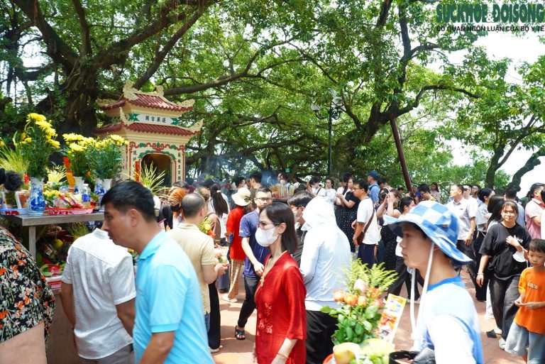 le vu lan ngay may 0